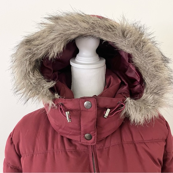 Old Navy Faux Fur Trim Puffer Coat - Picture 4 of 13